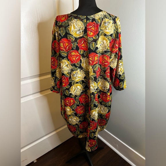 LuLaRoe Lindsay Red Gold Floral Kimono Duster Cardigan Floral Pattern Womens S - Picture 3 of 7